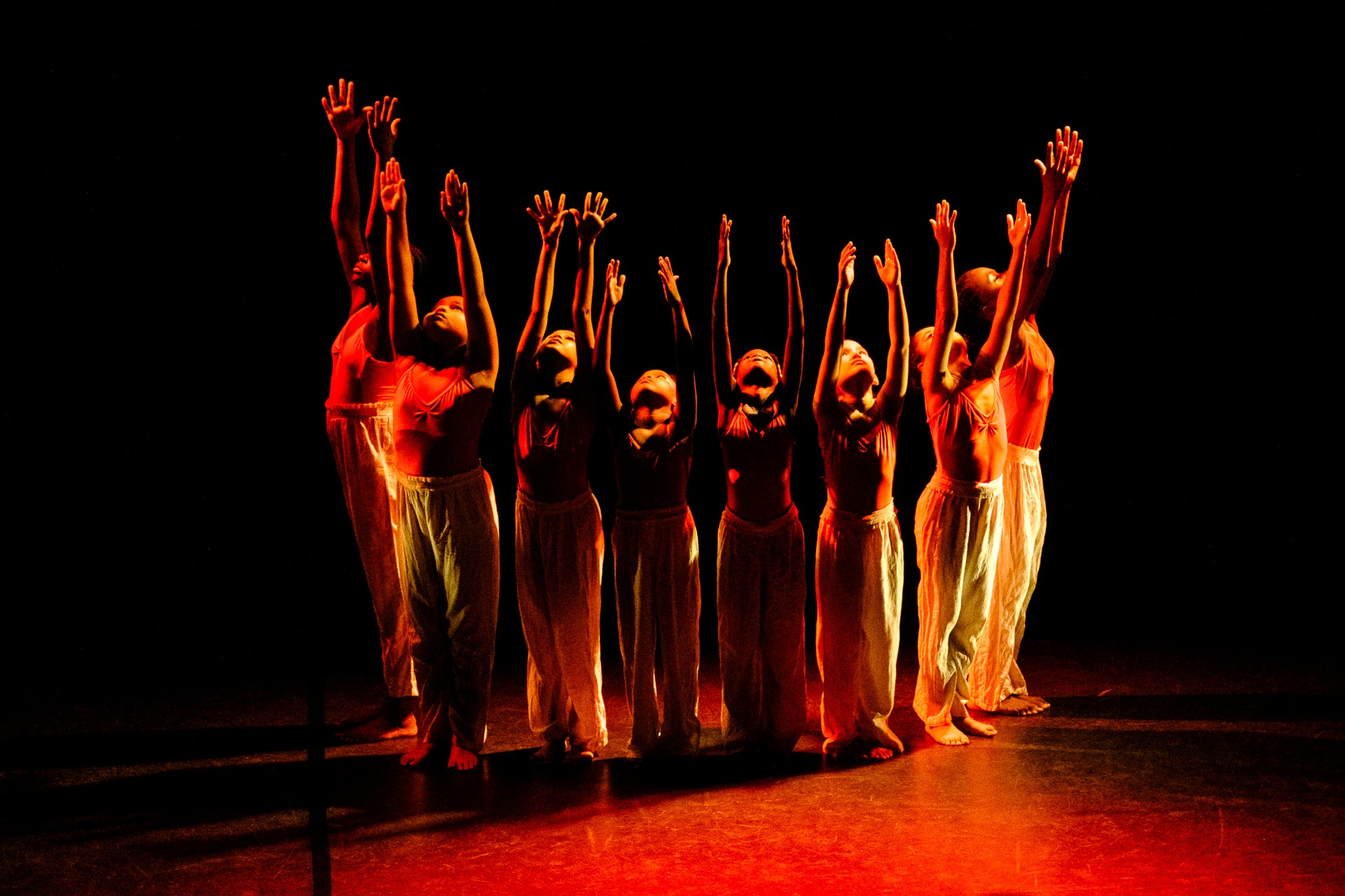 Spectacle "Ebauche". Danse Contemporaine Préparatoires. Centre Chorégraphique La Pépinière. 2024