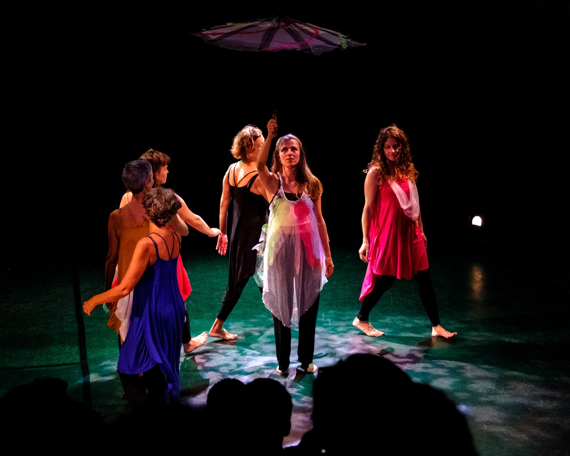 Spectacle "Ebauche". Danse Contemporaine Adultes. Centre Chorégraphique La Pépinière. 2024